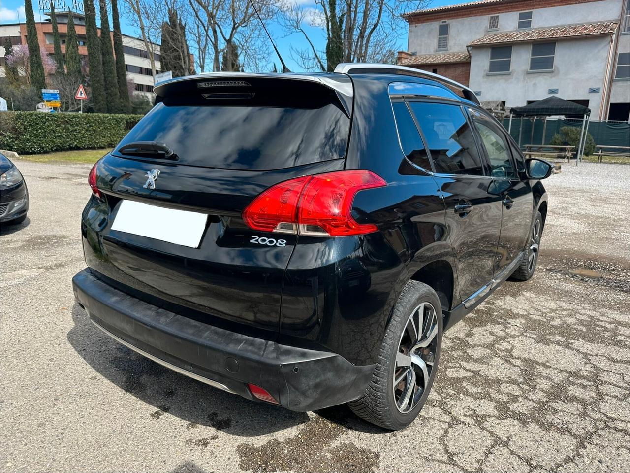 Peugeot 2008 BlueHDi 120 S&S Allure