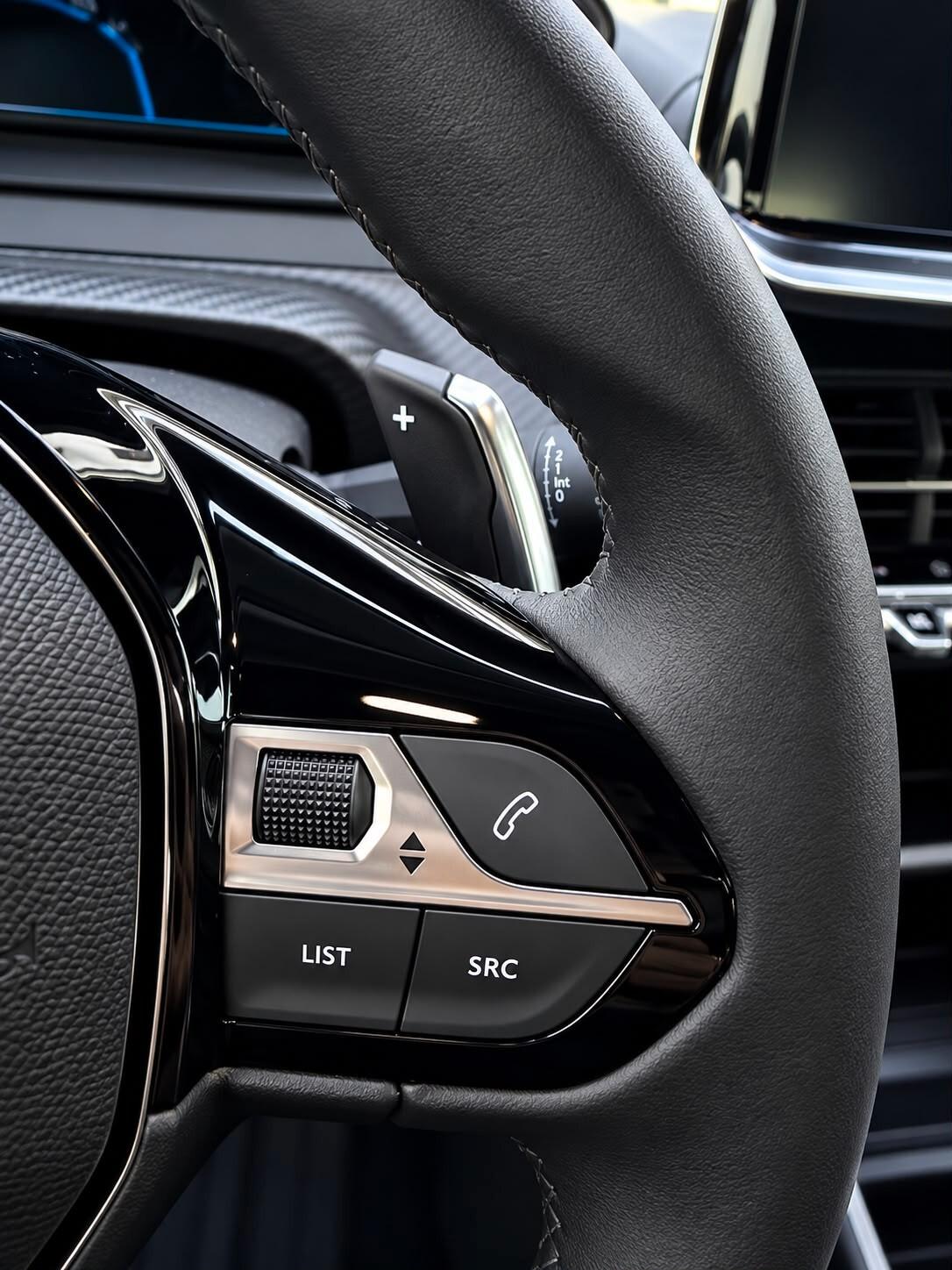 Peugeot 208 Hybrid 1.2 110cv e-DCS6 5 porte Style