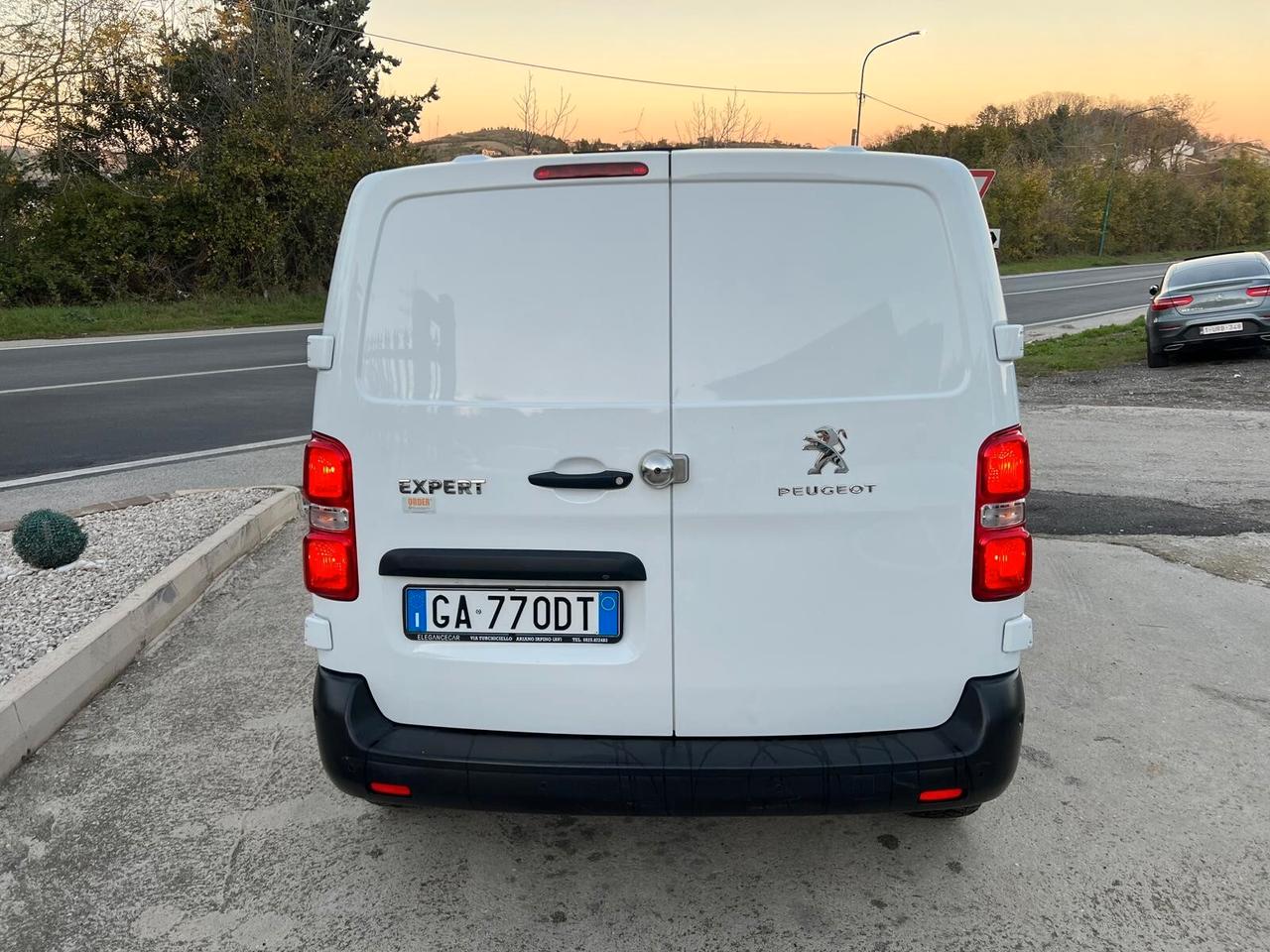 Peugeot Expert BlueHDi 120CV