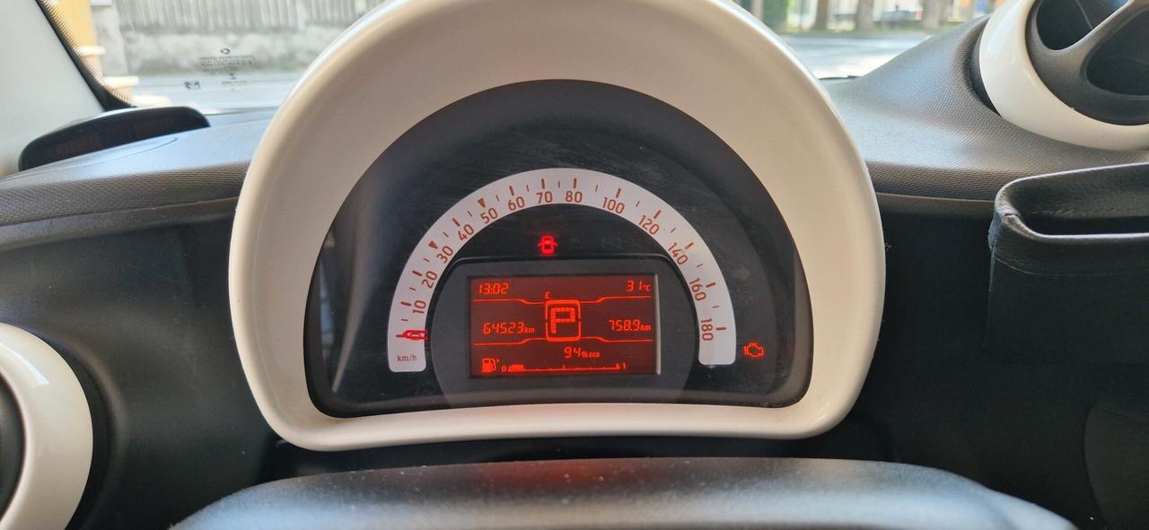 Smart ForTwo 70 1.0 twinamic Youngster cerchi in lega cambio automatico e sequenziale sedili in pelle