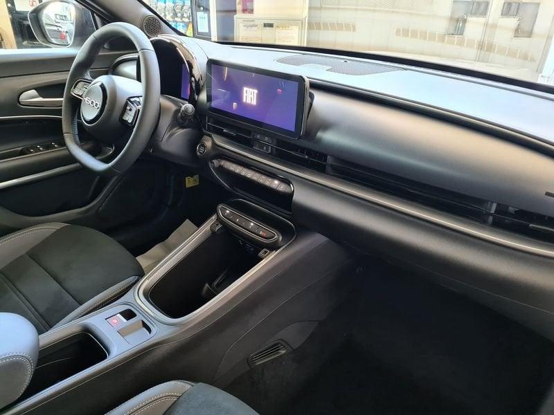 FIAT 600 1.2 Hybrid 145cv Sport Ed Mil Cort 26