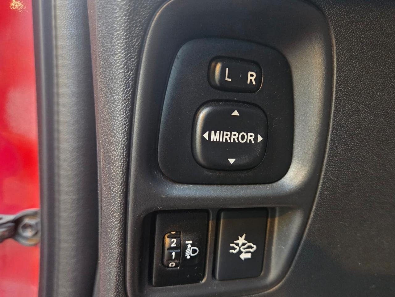 Toyota Aygo Connect 1.0 VVT-i 72 CV 5 porte X-Cool