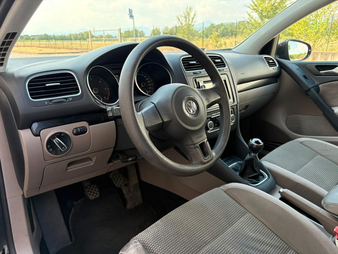 Volkswagen Golf 1.6 TDI 105cv 5p NEOPATENTATI