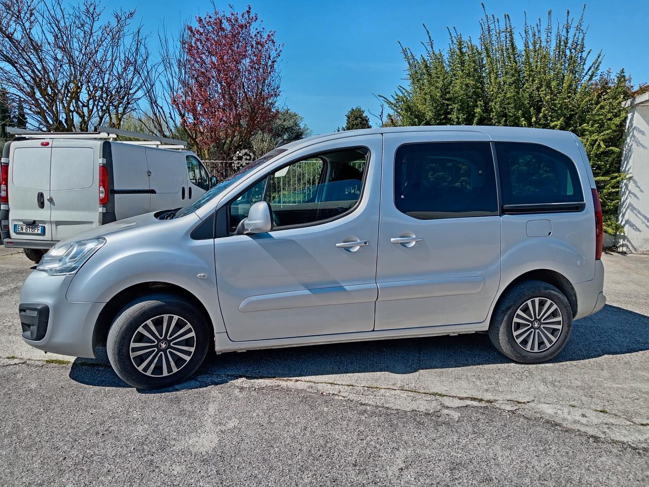 Peugeot Partner Tepee BlueHDi 100 ETG6 S&S Active