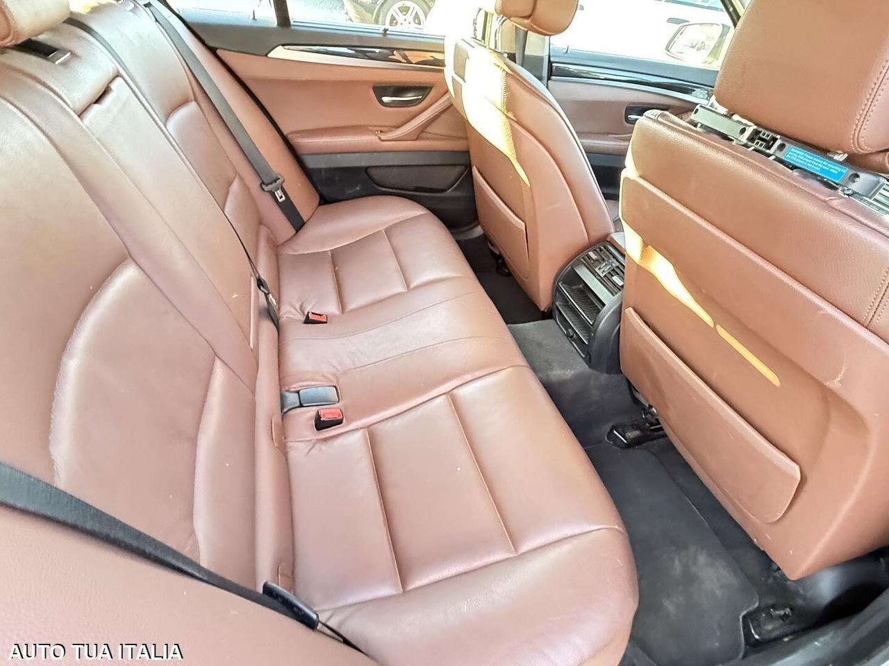 BMW 520 D TOURING navi led xenon pelle