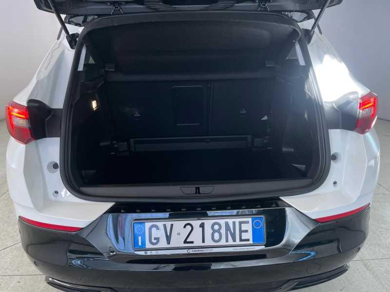 OPEL GRANDLAND GS HYBRID 136 HP