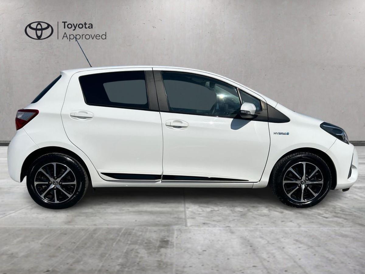 TOYOTA Yaris 3ª serie - Yaris 1.5 Hybrid 5 porte Active