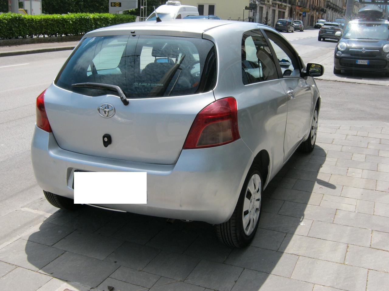 Toyota Yaris 1.0 3 porte