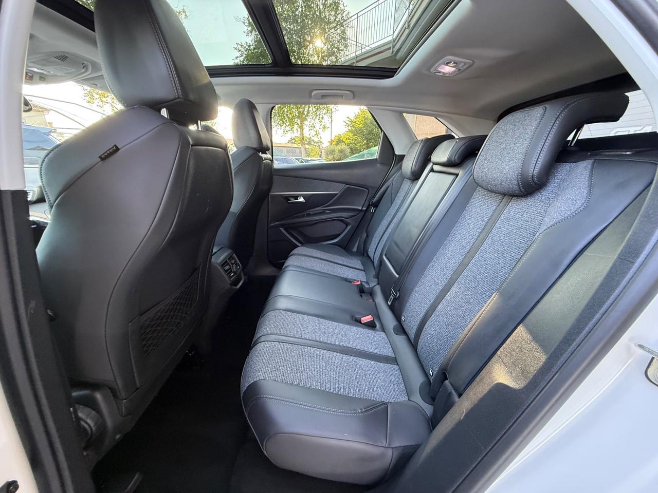 Peugeot 3008 BlueHDi 130 - OK Neopatentati