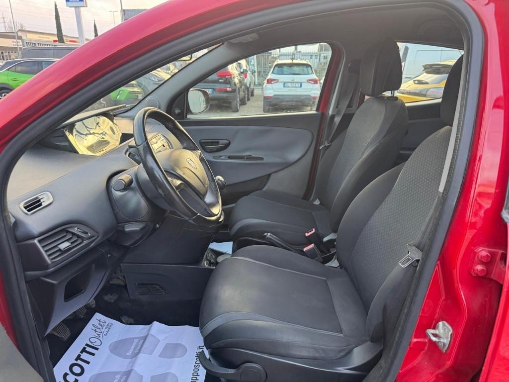 LANCIA Ypsilon 3ª serie - Ypsilon 1.2 69 CV 5 porte Silver