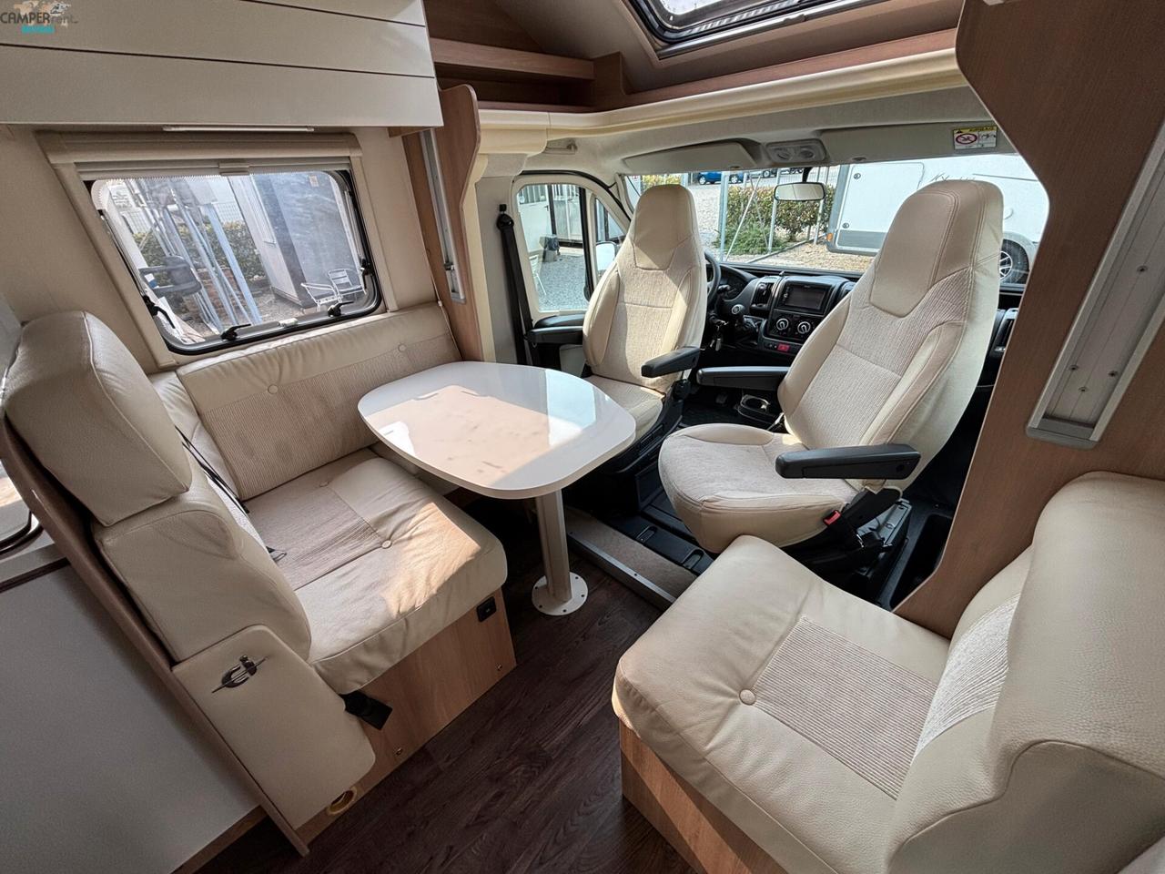 CI MAGIS 84 XT - SEMINTEGRALE CON LETTI GEMELLI IN CODA ED AMPIO GARAGE