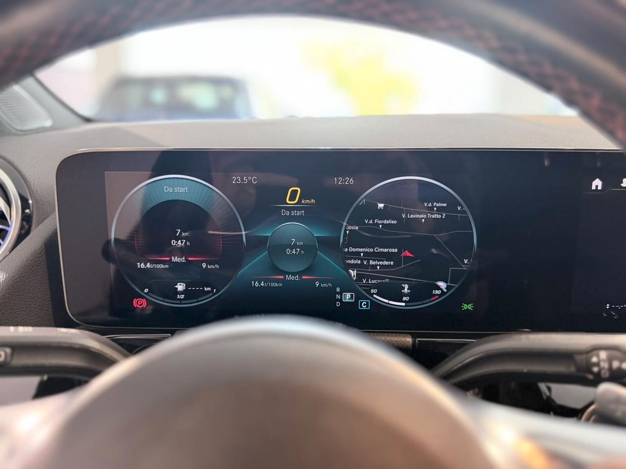 MERCEDES GLA200D PREMIUM IVA ESPOSTA