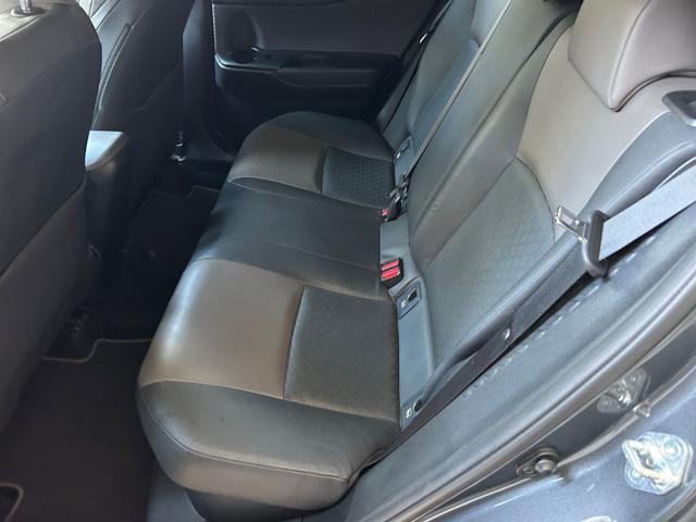 TOYOTA C-HR 1.8 Hybrid E-CVT Lounge