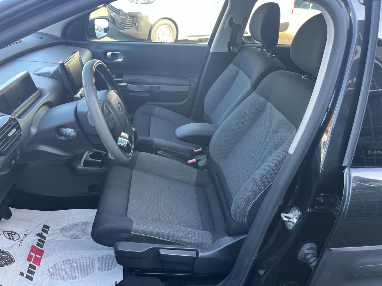 Citroen C4 Cactus 1.2 puretech Shine 82cv E6