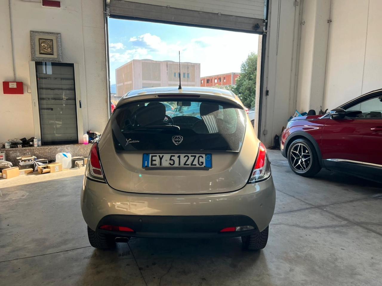 Lancia Ypsilon 1.2 69 CV 5 porte Gold