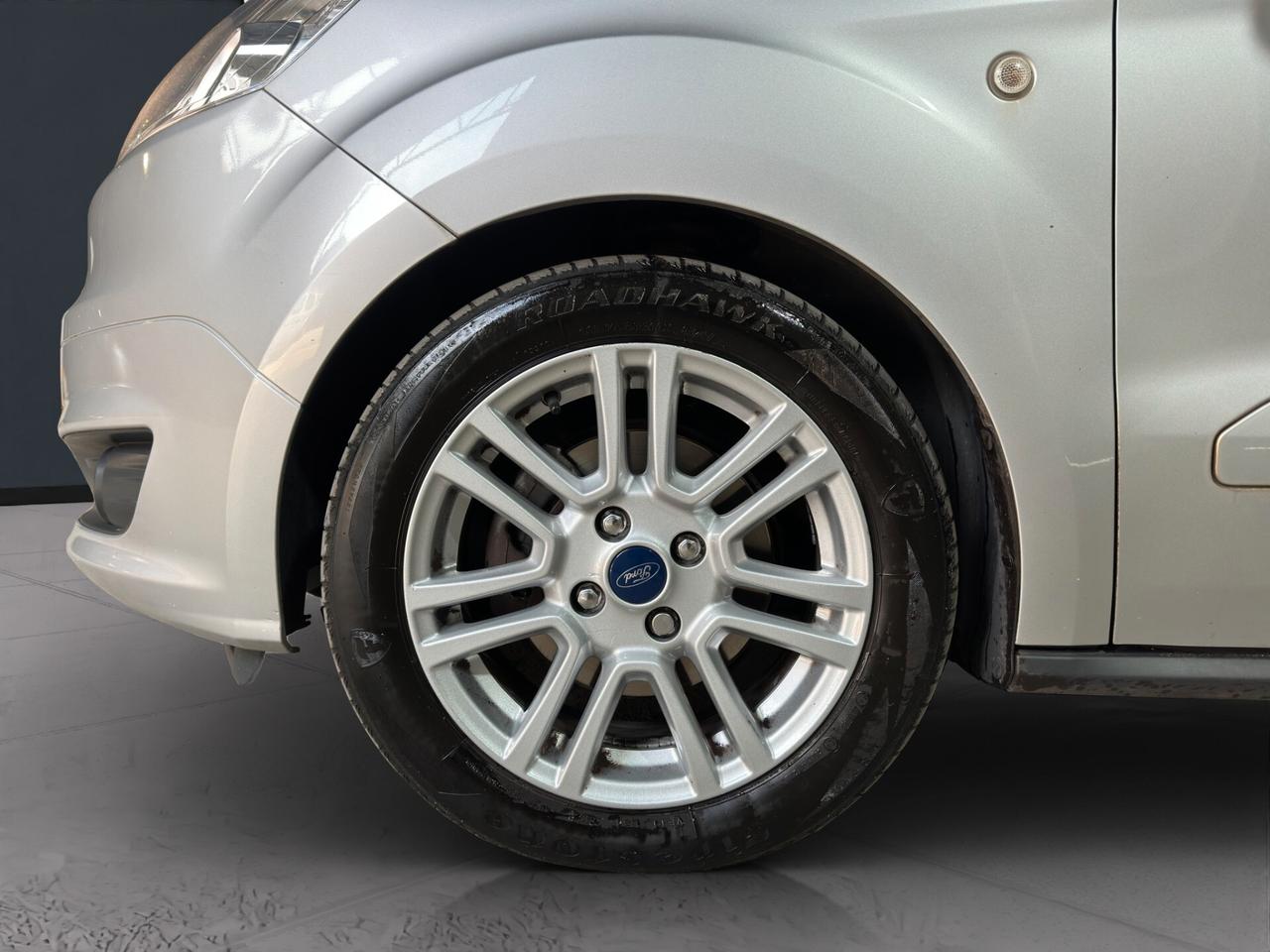 Ford Tourneo Courier 1.5 TDCI 95 CV Titanium