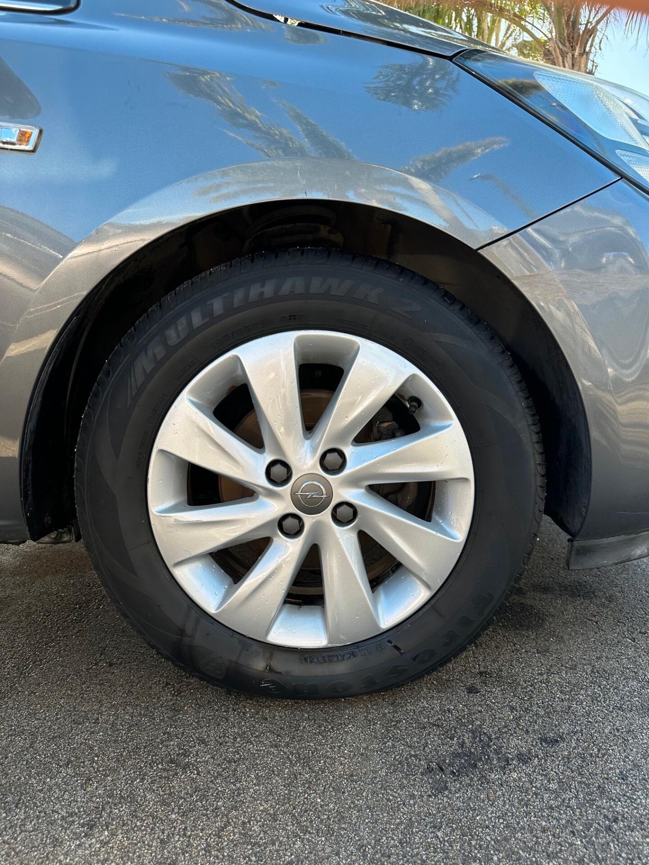 OPEL CORSA 1.4 GPL 2015 OK NEOPATENTATI