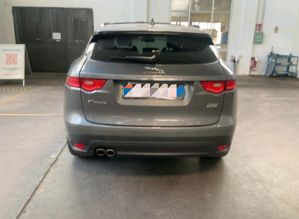 Jaguar F-Pace 2.0 D 180 CV AWD aut. R-SPORT 2018