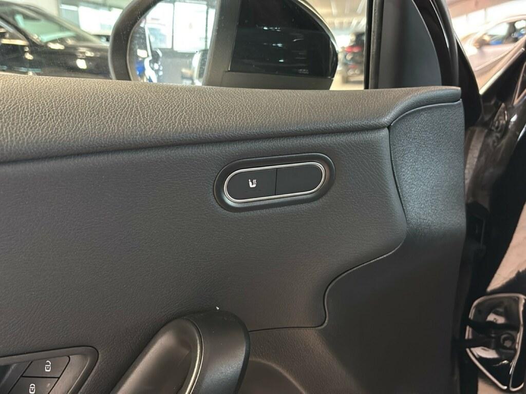 Mercedes Classe A 180 180 D Advanced 8G-DCT