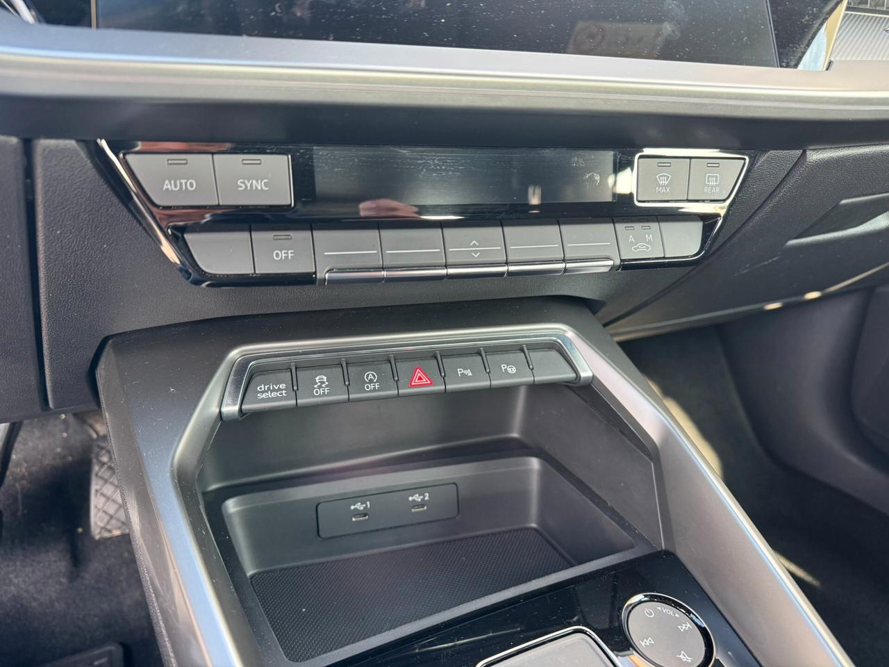 A3 SPB 1.5 G-Tron S-tronic S-Line Fari Full Led