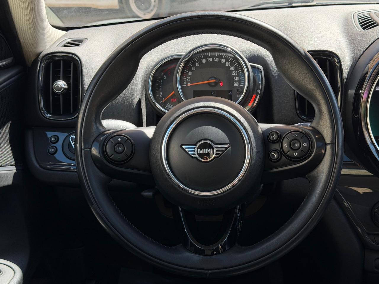 MINI COOPER D COUNTRYMAN 2.0 ALL4 STEPTRONIC TETTO LED