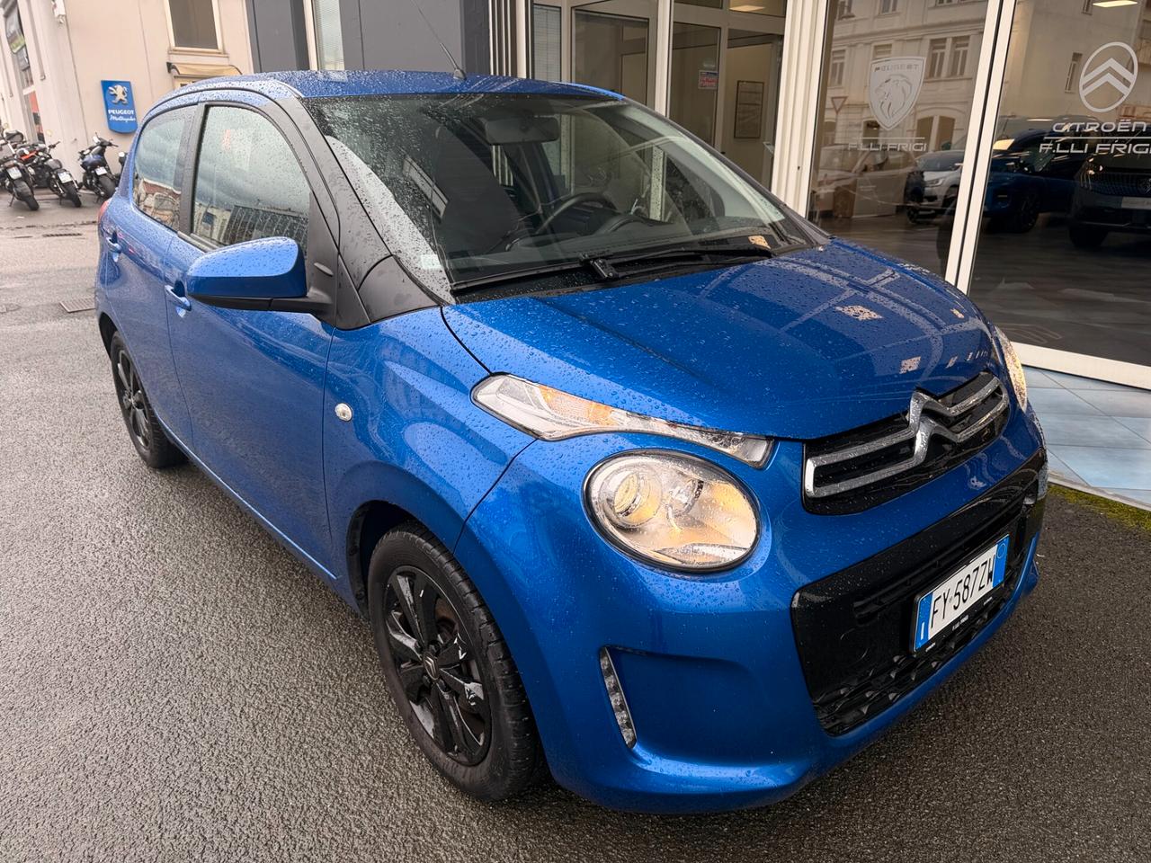 Citroen C1 1.0 VTi 72 CV 5 porte Shine