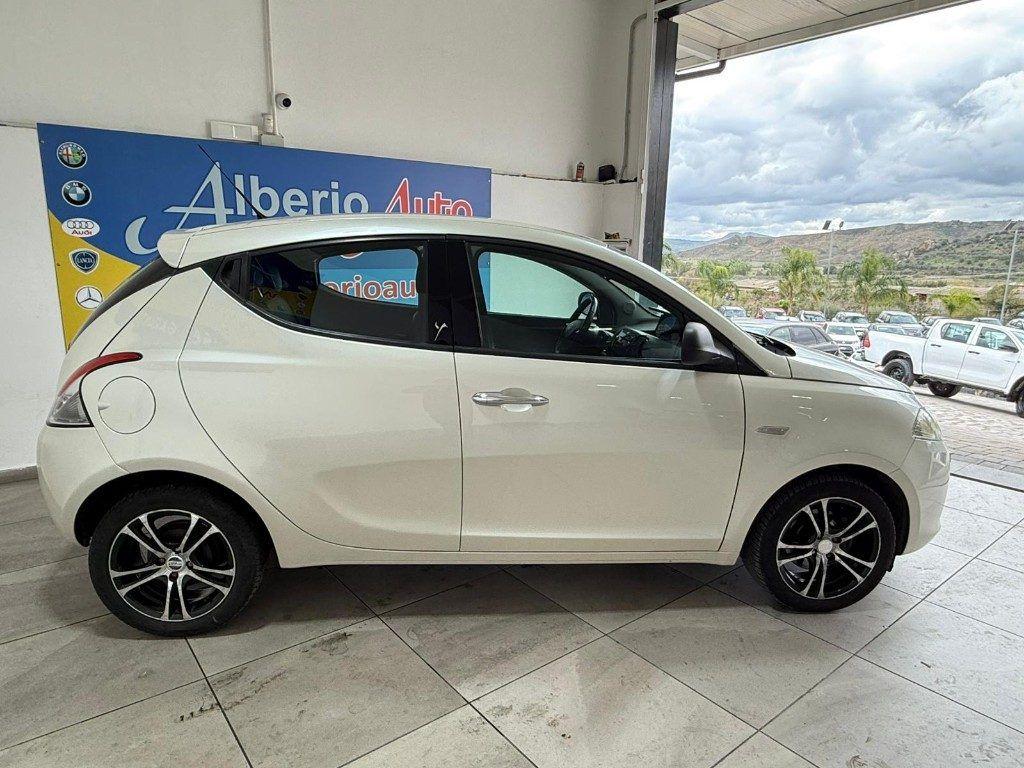 Lancia Ypsilon 1.2 69 CV 5 porte Platinum