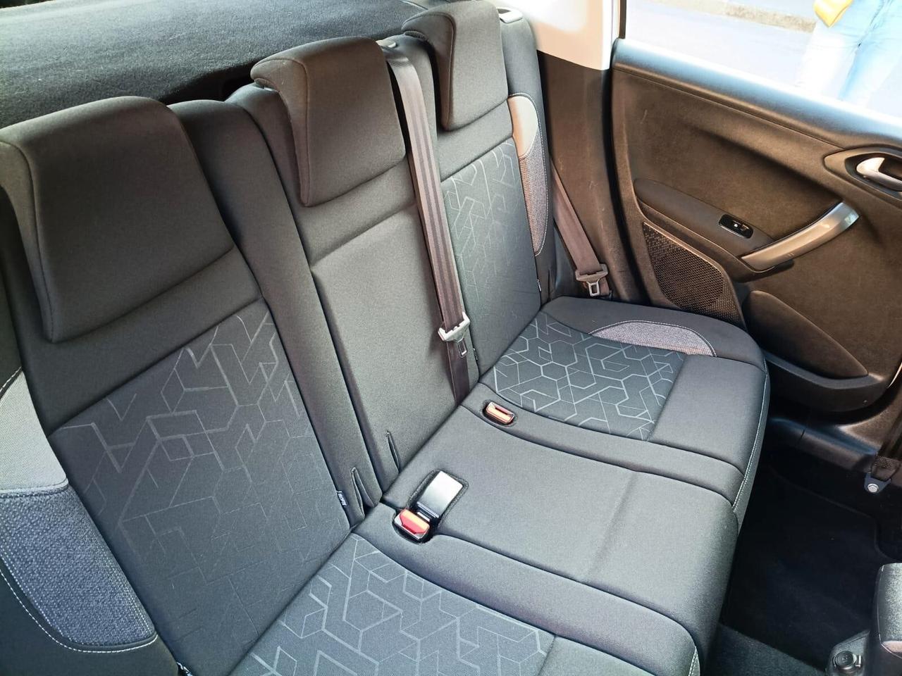Peugeot 2008 PureTech 82 Active UNICO PROPROETARIO OK NEOPATENTATI