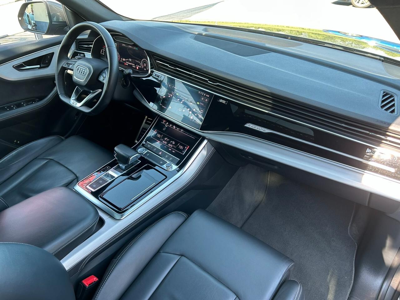 Audi Q8 50TDI 286CV Mhev quattro Tiptronic S-Line - PANORAMA