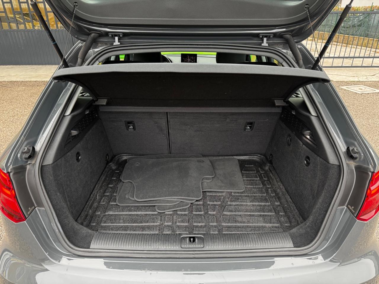 Audi A3 1.6 116CV SPB TDI S tronic S-LINE