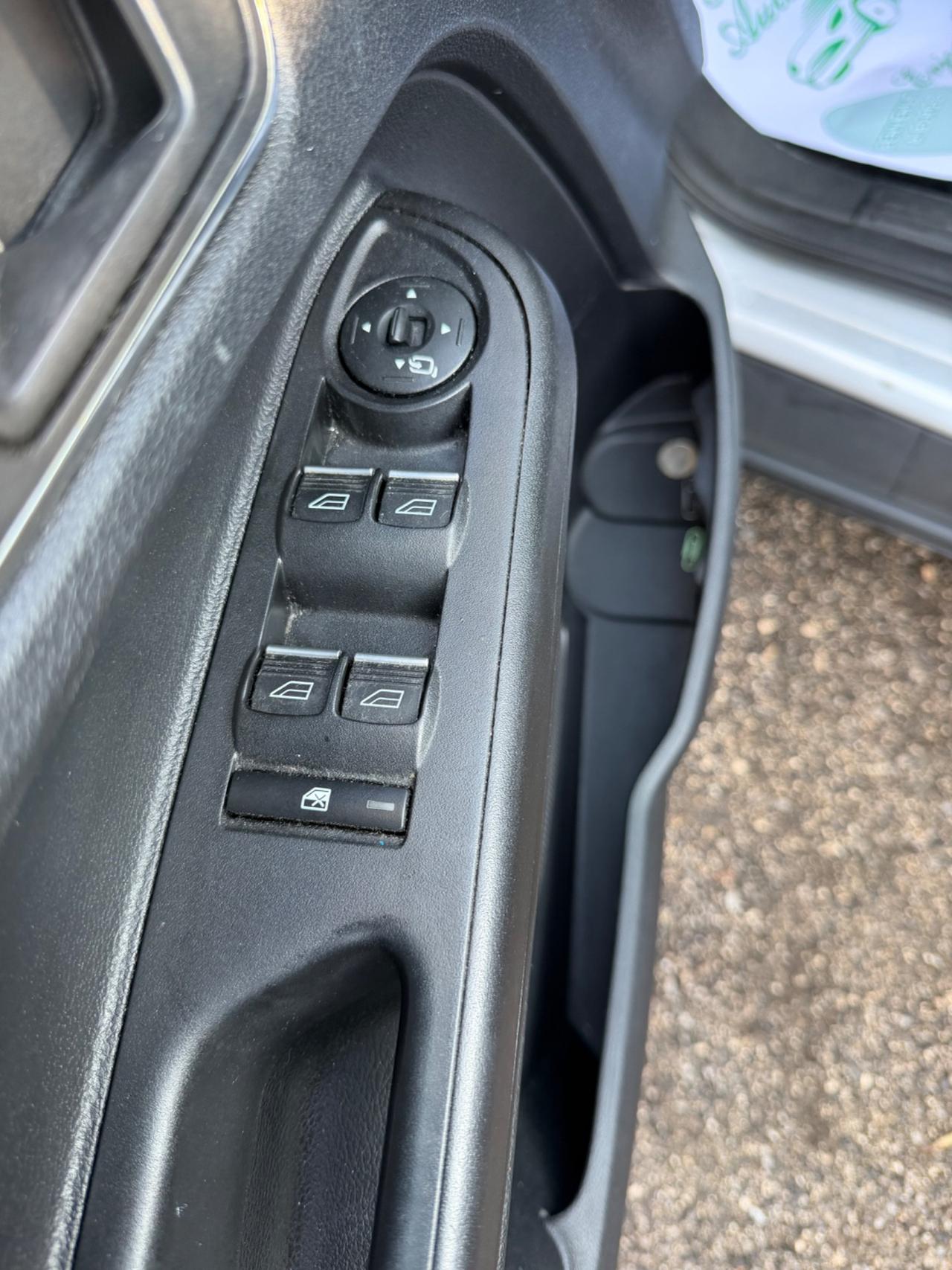 Ford B-Max 1.5 TDCi 95 CV Business Titanium