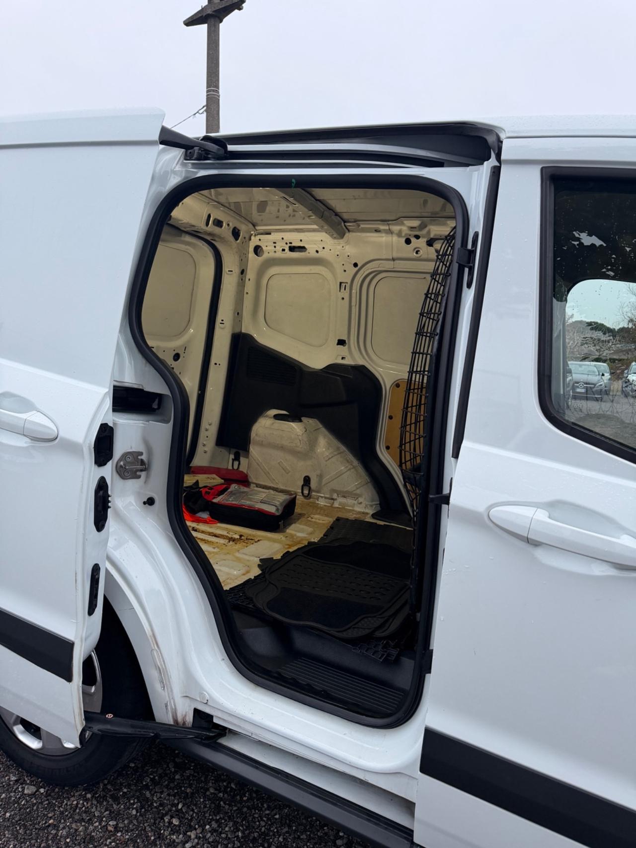 Ford Transit Courier 1.5 TDCi 75CV Van Entry