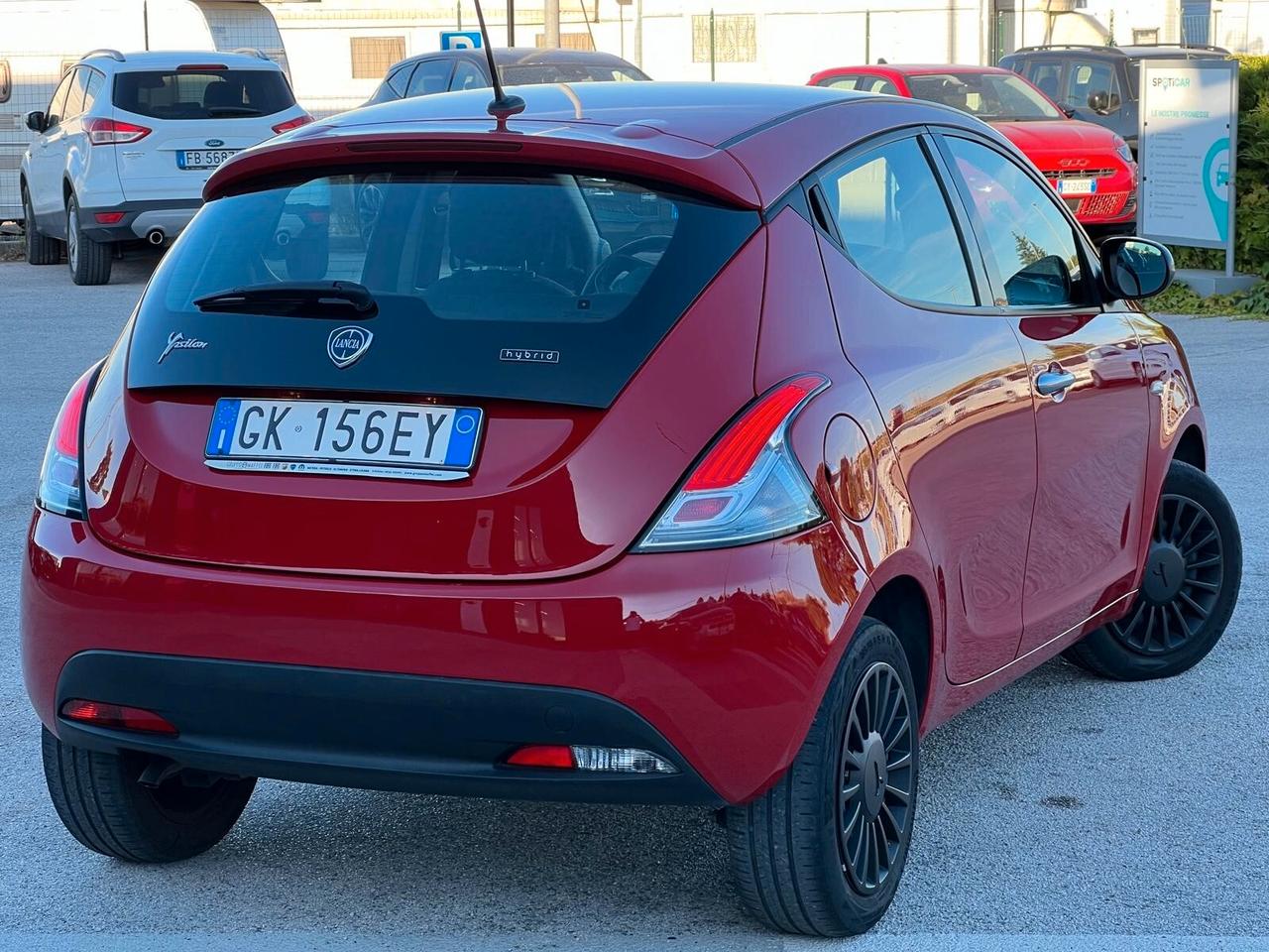 Lancia Ypsilon 1.0 FireFly 5 porte S&S Hybrid Silver Plus