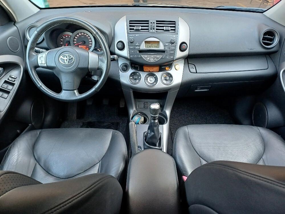 Toyota RAV 4 2.2 D-4D 177 CV Luxury Km 75.000