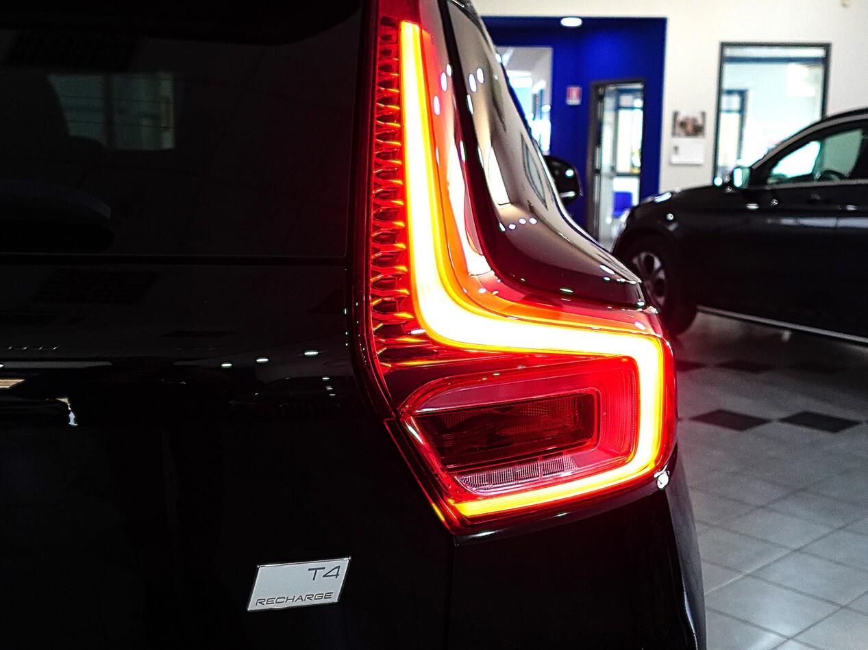 Volvo XC40 1.5 BZ T4 211 CV PHEV INSCRIPTION EXPRESSION