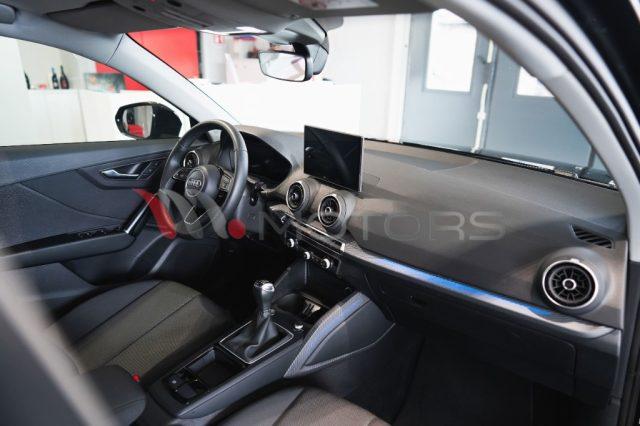AUDI Q2 30 TDI Identity Black