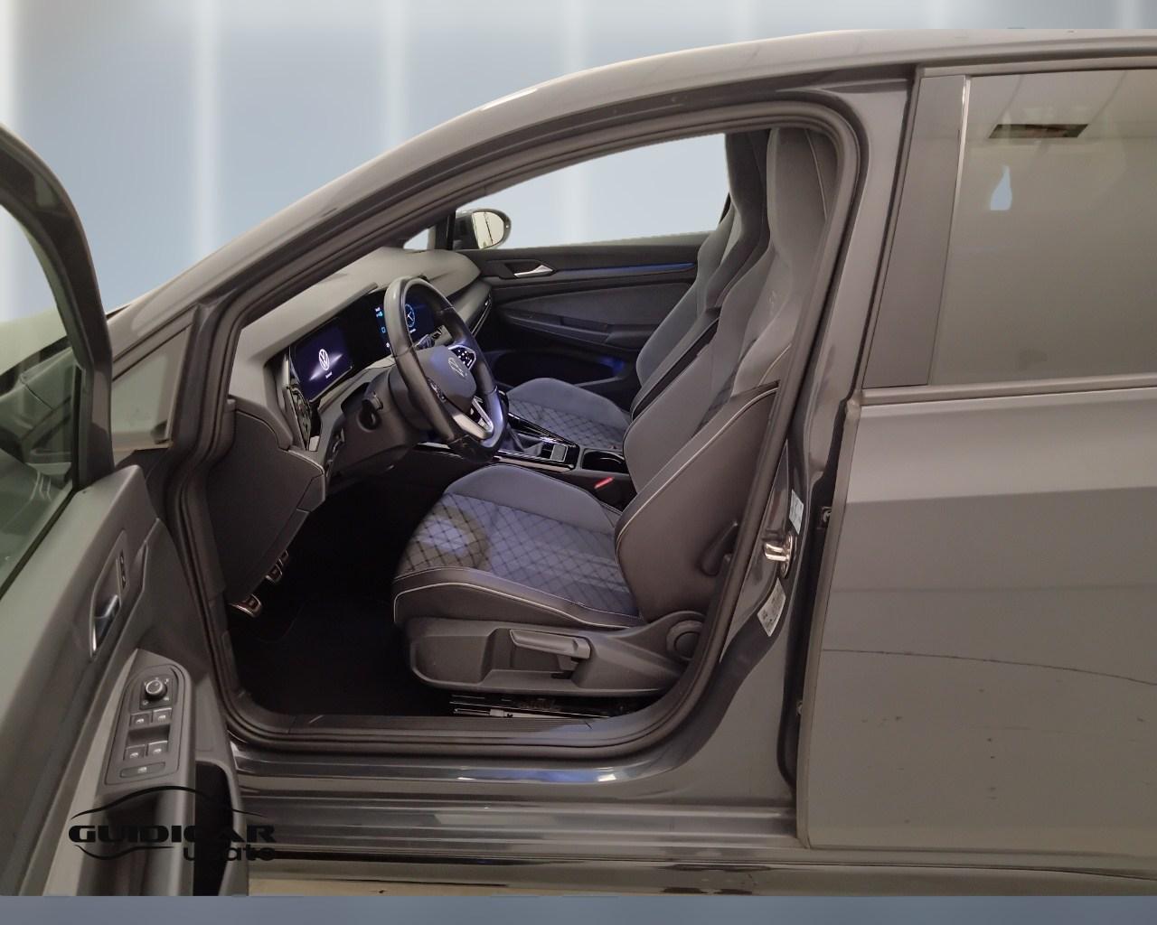 VOLKSWAGEN Golf VIII 2020 - Golf 1.5 tsi evo R-Line 130cv