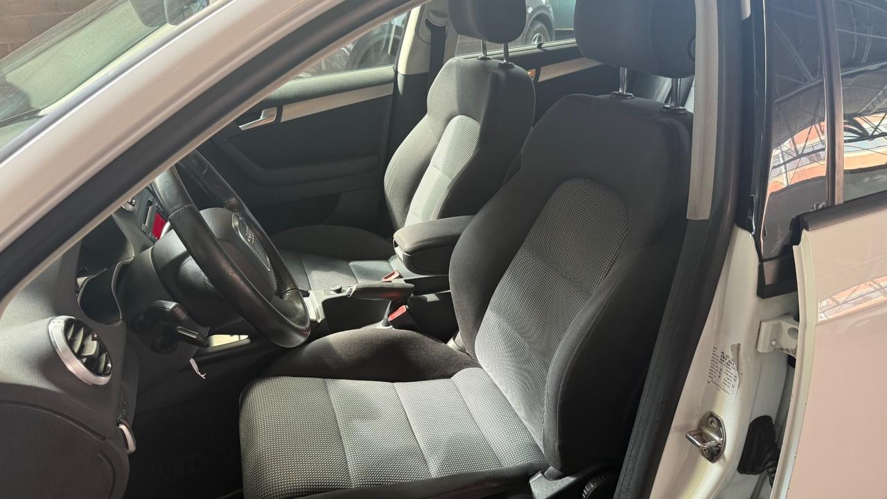 Audi A3 SPB 1.6 TDI 105 CV CR Ambition