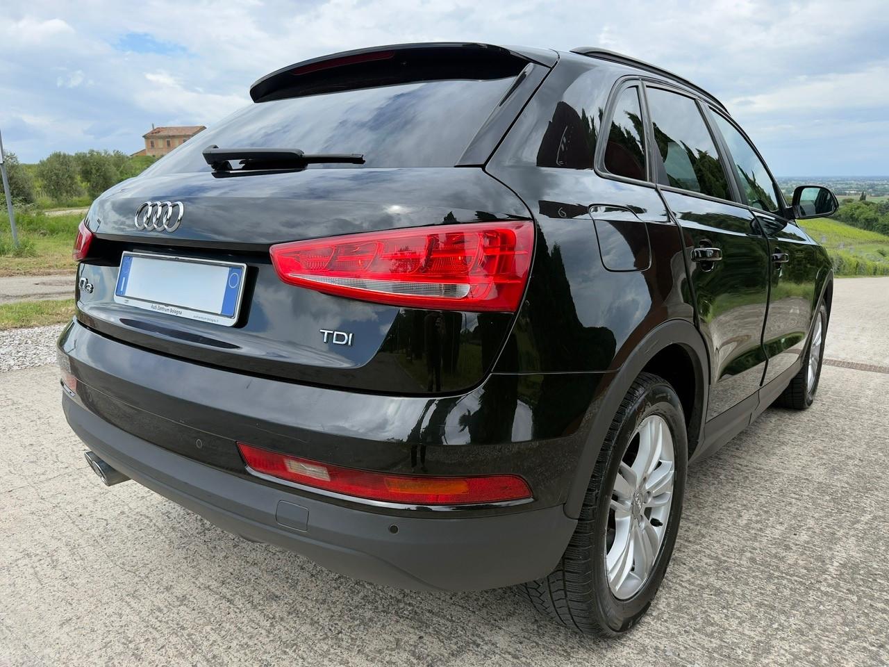Audi Q3 2.0 TDI 120 CV Business SI PERMUTE