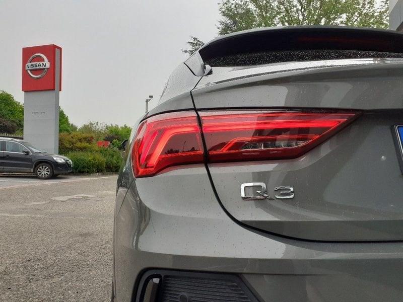 Audi Q3 SPB SPORTBACK 35 STRONIC S LINE CL19 BLACK LINE