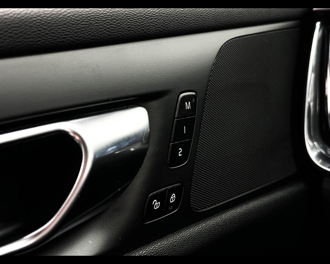 VOLVO V60 T6 Recharge AWD Plug-in Hybrid Inscription