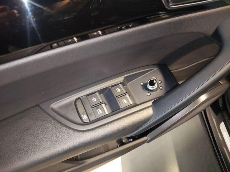 Audi Q5 Q5 40 2.0 tdi mhev 12V Identity Black quattro s-tronic