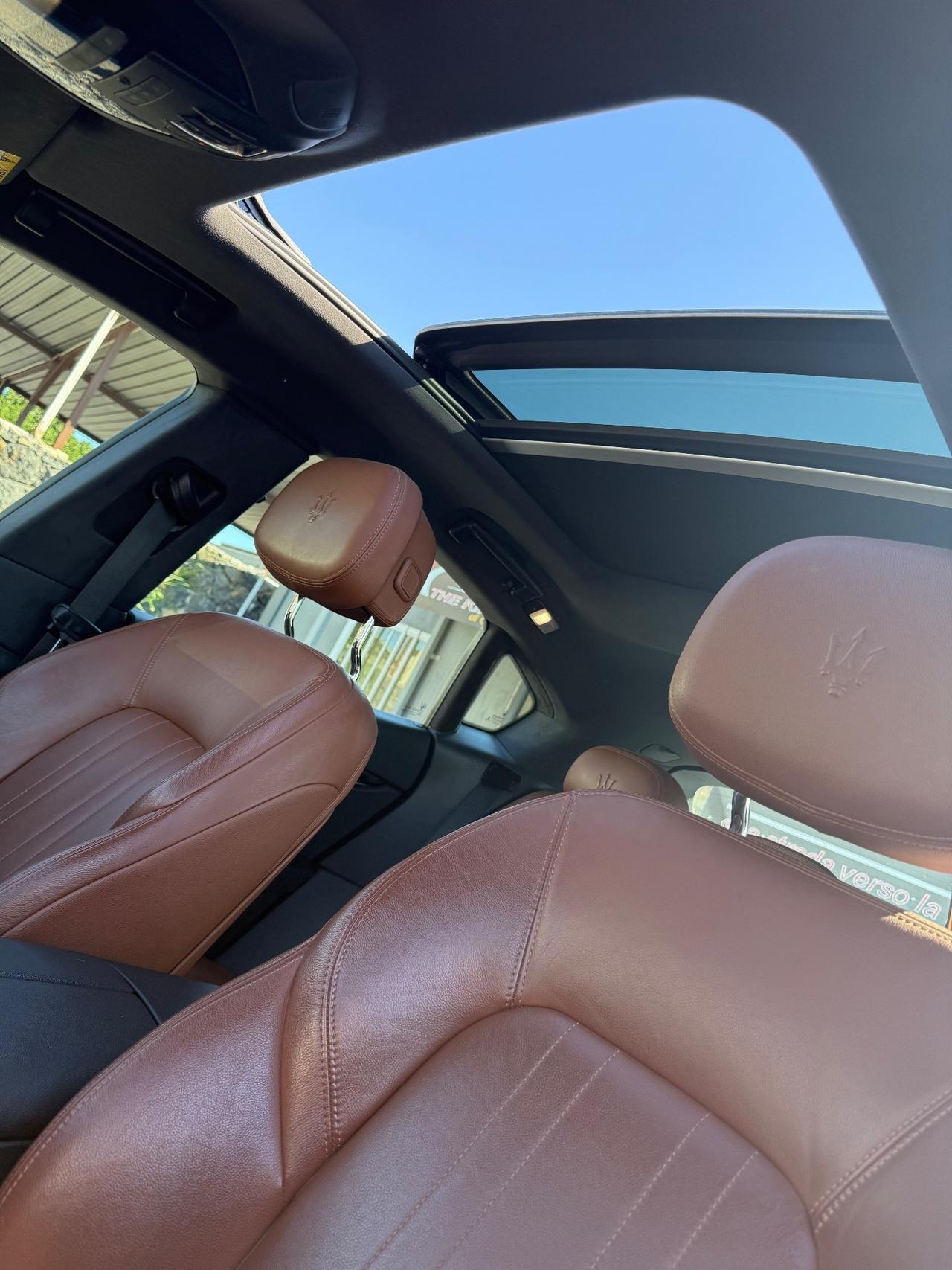 Maserati Levante V6 Diesel AWD tetto apribile