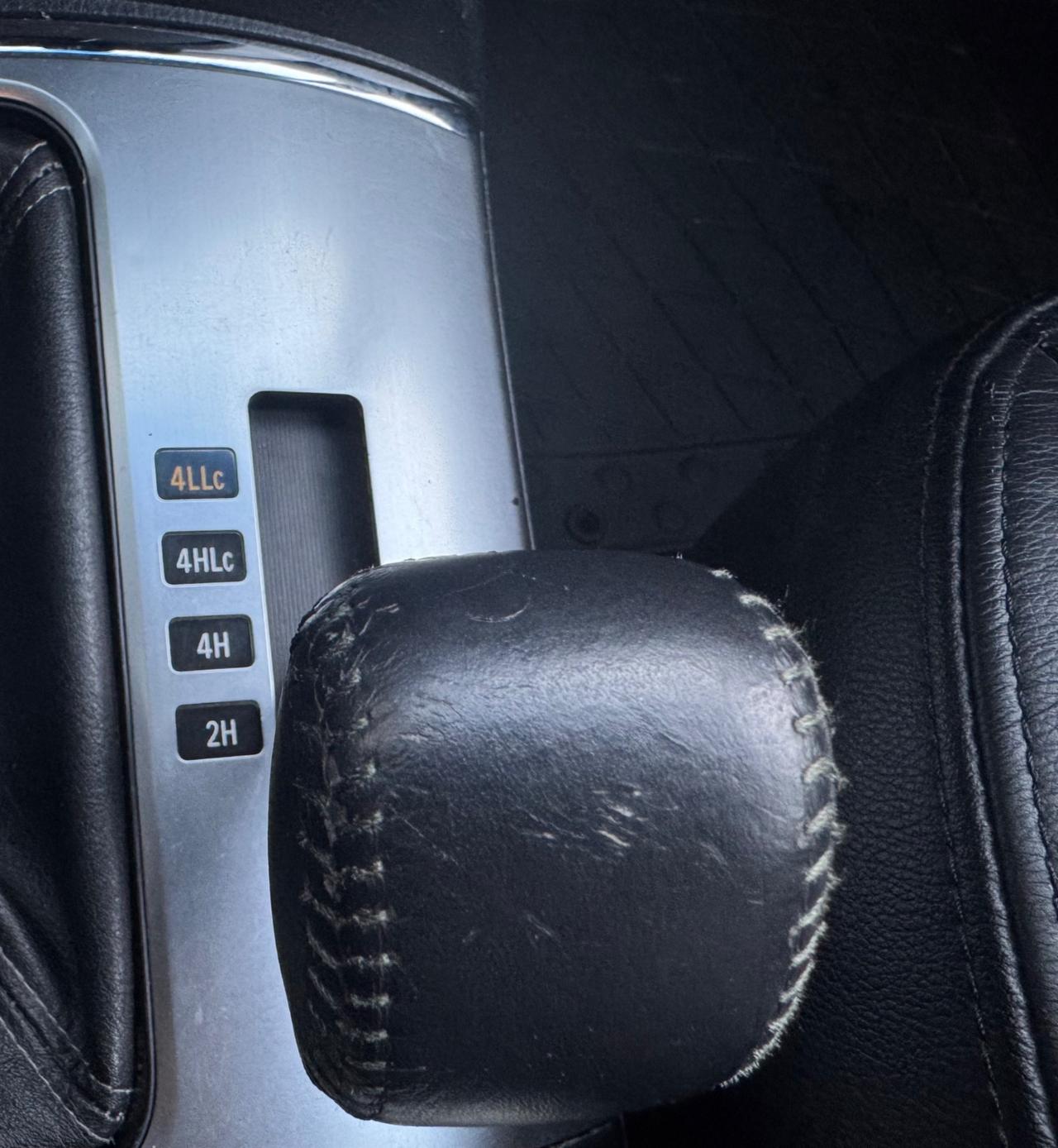 Mitsubishi Pajero 3.2 DI-D Autocarro Manuale Gancio traino