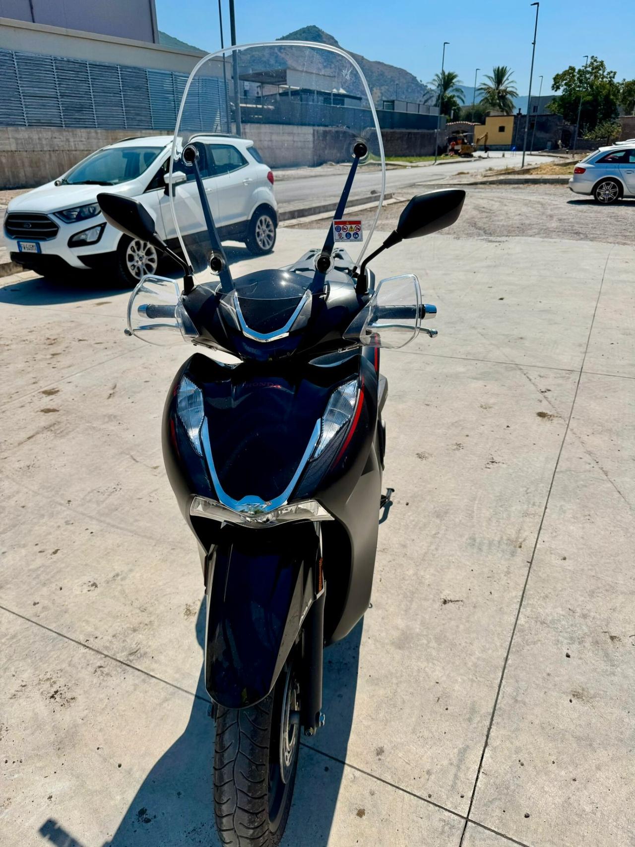 Honda SH 350 Sport 2024 Soli 1.600km