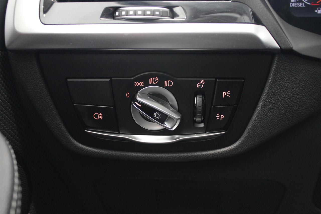 BMW X3 Sdrive 18d X-LINE Auto