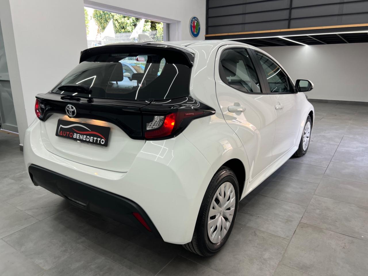 Toyota Yaris 1.0 5 porte Active 2023