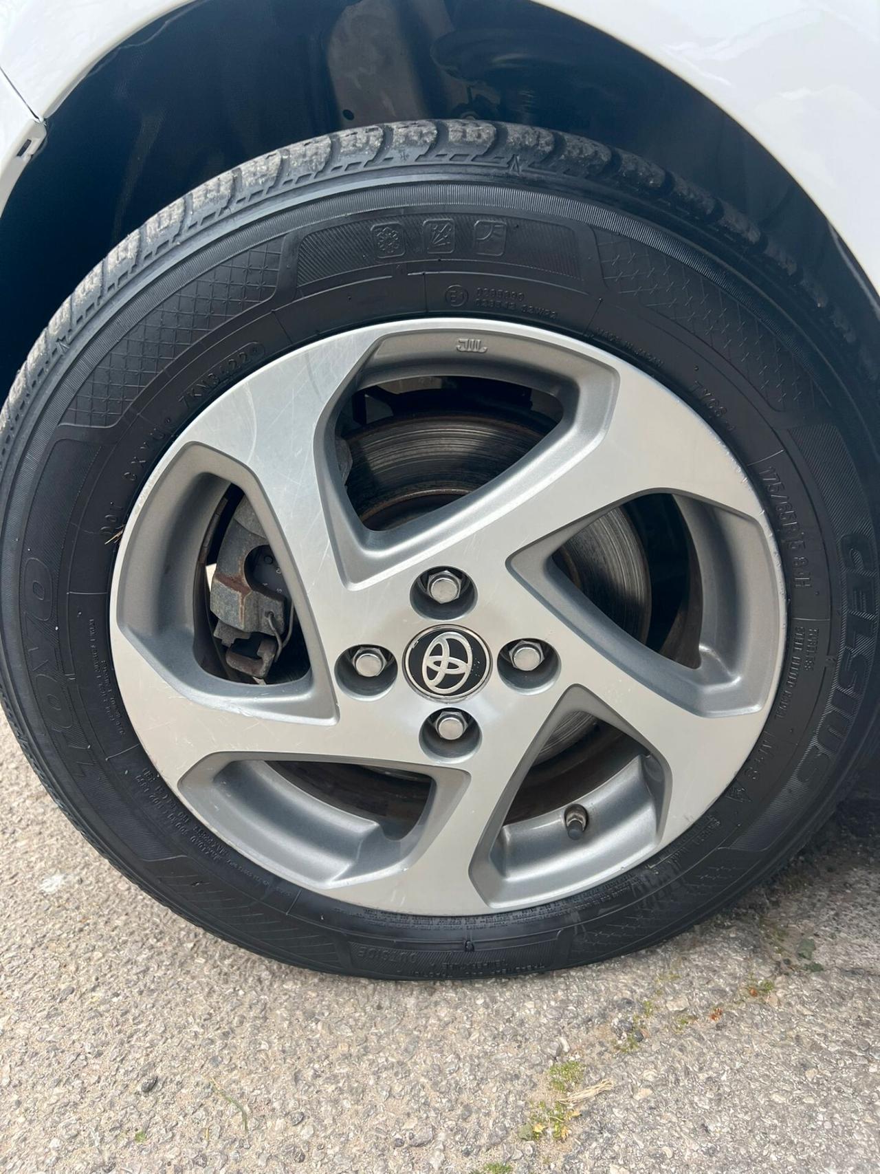 Toyota Yaris 1.5 Hybrid 5 porte Active