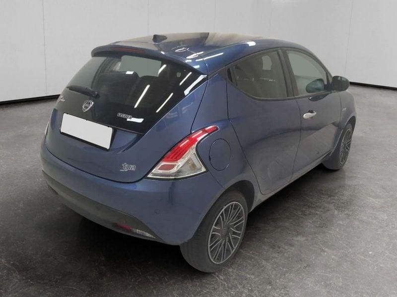 Lancia Ypsilon 1.0 firefly hybrid Gold s&s 70cv