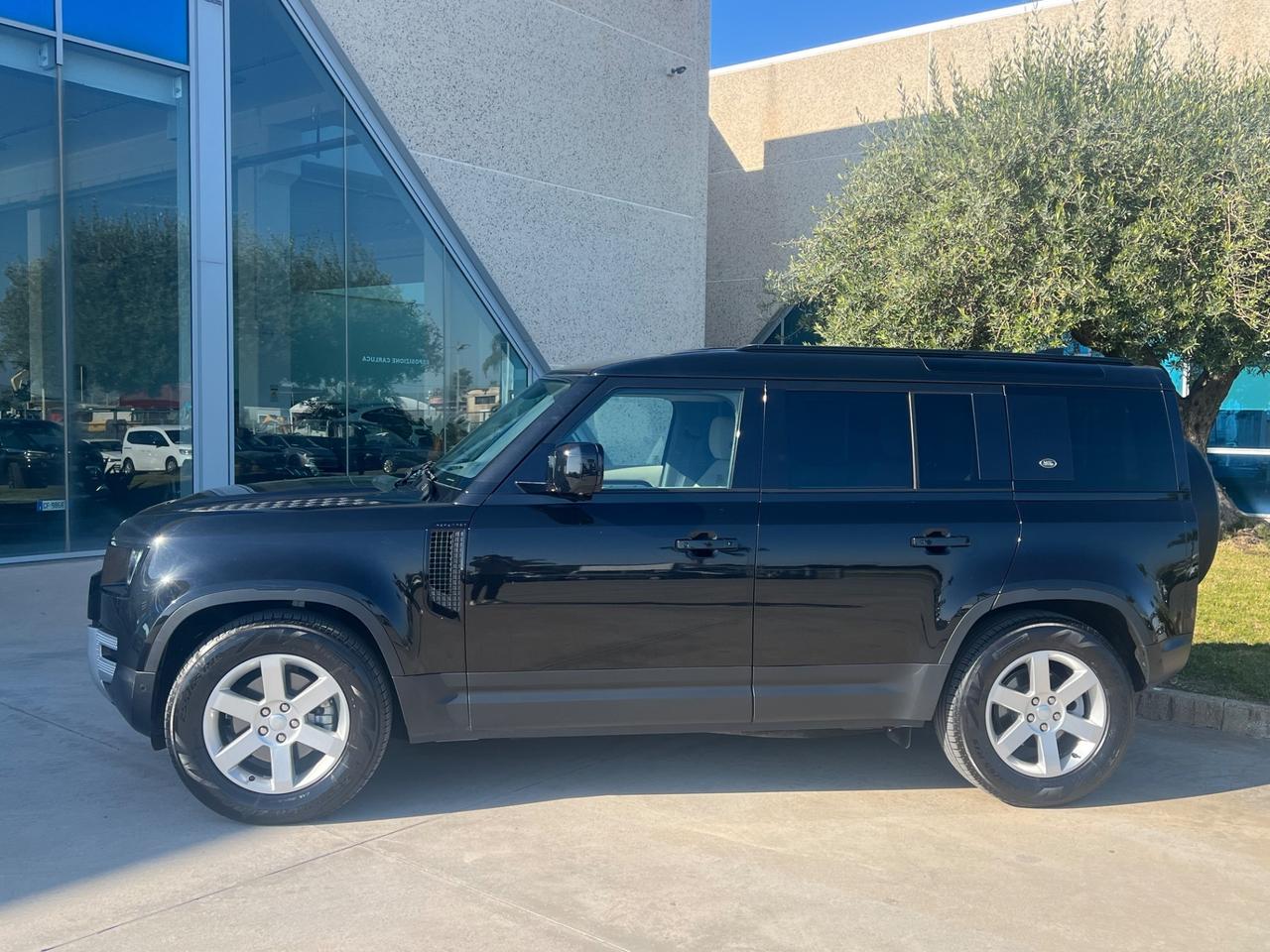 Land Rover Defender 110 3.0D I6 200 CV AWD Auto SE AUTOCARRO N1